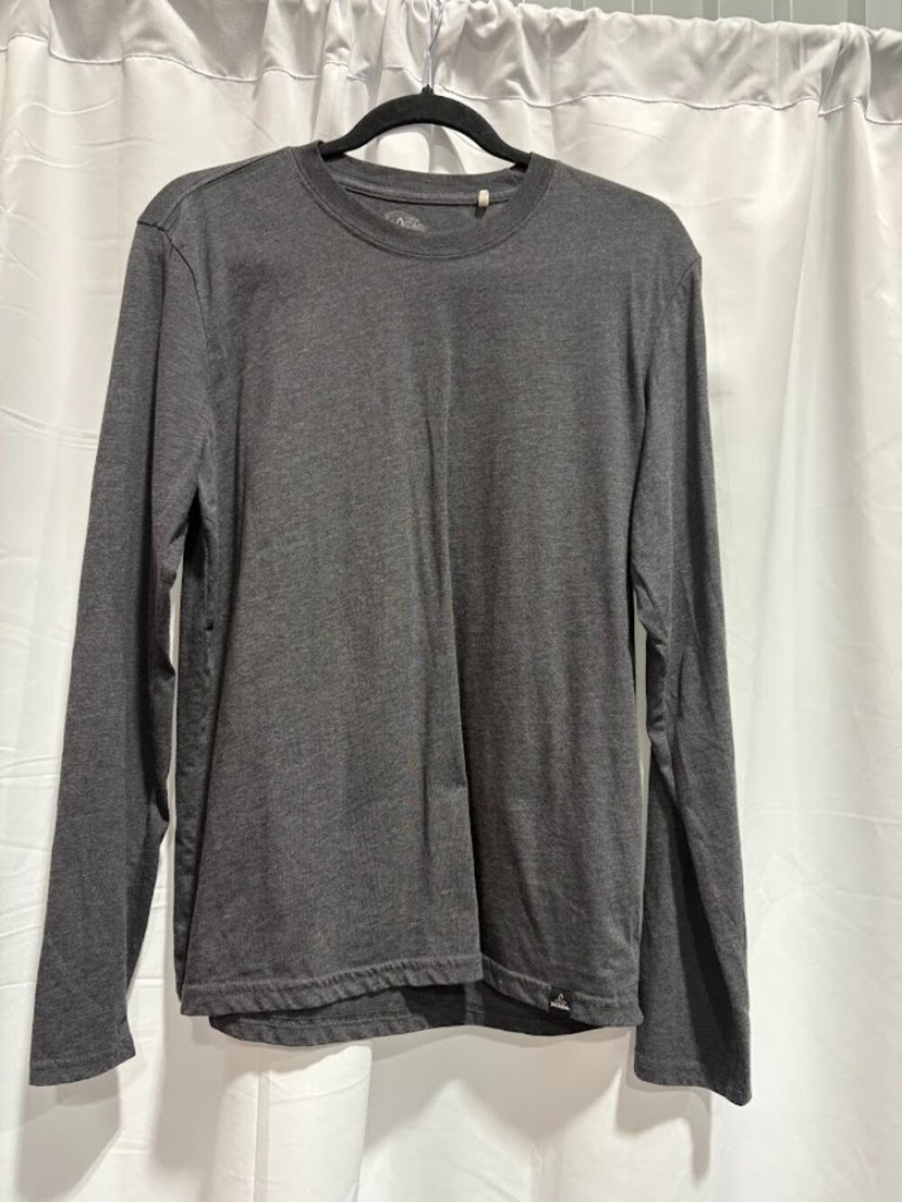 prAna Everyday Long Sleeve Tee | Medium Heather Grey | Organic Cotton